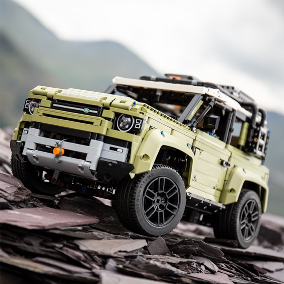 乐高® Technic™系列全新一代路虎Defender车型拼搭类玩具.png